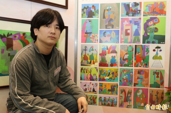蕭建安的作品畫風鮮明。(記者何玉華攝)