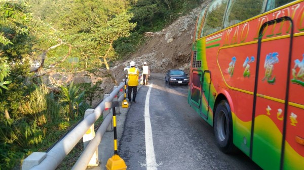 蘇花公路114.37K(九宮里路段),今上午完成搶修後,開放通車。(記者張議晨翻攝)