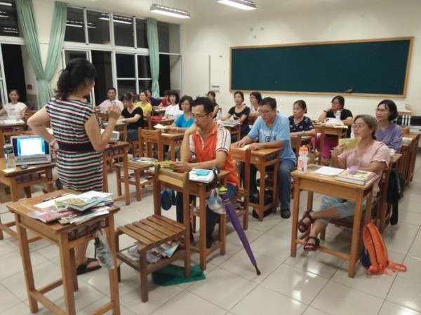 面對偏鄉老化議題,北門社大開設相關課程,協助民眾了解如何陪伴年長者面對老化的過程。(圖由全促會提供)