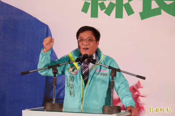 太保市長黃榮利宣佈退出縣長初選，投入張明達輔選團隊。（記者蔡宗勳攝）