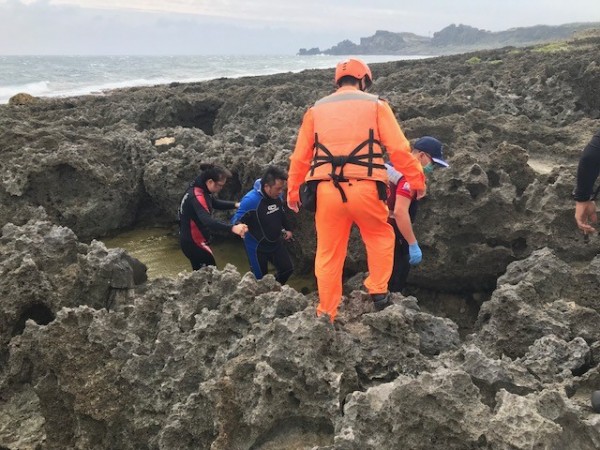 墾丁後壁湖海域下午傳出潛客漂流。（記者陳彥廷翻攝）