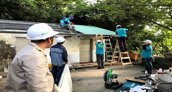 多方愛心團體出錢出力，幫內門邊緣戶蓋新家。（記者黃佳琳翻攝）