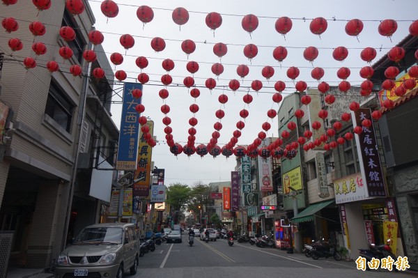 鹿港中山路兩旁的民居，未來只要新建或是增修改建，通通都要符合立面、高度等相關規範。（記者劉曉欣攝）