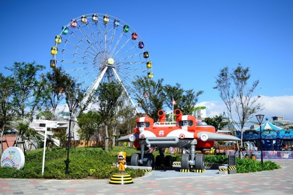 貓空纜車、兒童新樂園及台北小巨蛋冰上樂園，推出耶誕檔期活動。（圖由台北捷運公司提供）