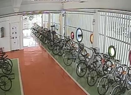 小港自行車停車場免費措施延長到明年6月。（記者王榮祥翻攝）