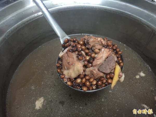 樹豆排骨湯營養好喝。(記者張存薇攝)