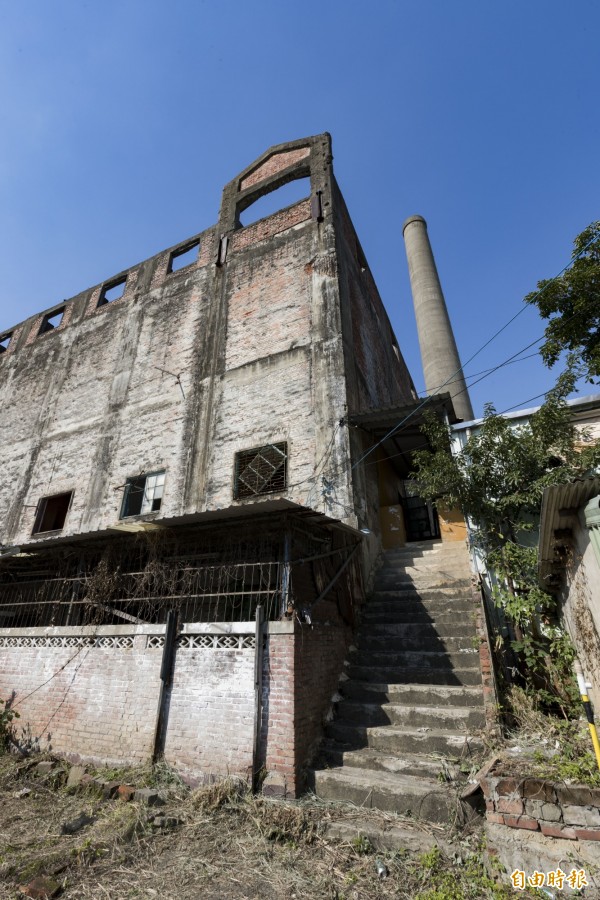 竹市大煙囪廠房基地眷村文化保存計劃獲文化部肯定 ,成功爭取前瞻經費。(記者蔡彰盛攝)