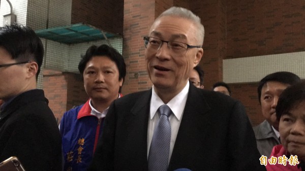 國民黨主席吳敦義針對黨內同仁不相信民調，反問不然要相信國民黨主席嗎？（記者魏瑾筠攝）