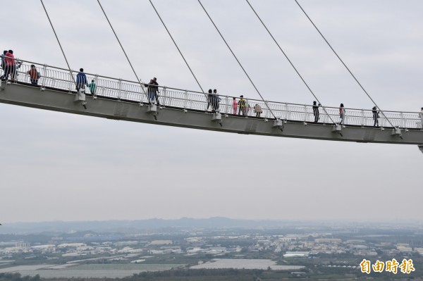 天空廊道登高可遠眺阿公店水庫、北大武山等美景。（記者蘇福男攝）