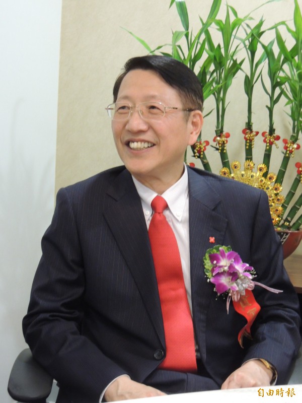 星展银行（台湾）总经理陈亮丞宣布今年底退休，由环球金融交易产品部主管林鑫川6月1日接任。（记者李靓慧摄）