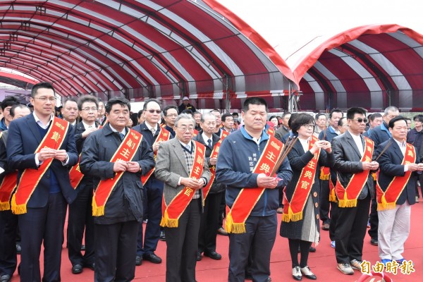 麥寮社教園區動工，台塑企業總裁王文淵及地方多位民意代表都與會。（記者黃淑莉攝）