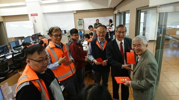 助花蓮震後重建，賀陳旦邀民眾走蘇花改玩花蓮。（記者簡惠茹翻攝）