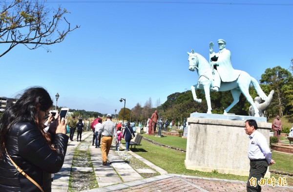 慈湖雕塑公園照常開放。（記者李容萍攝）