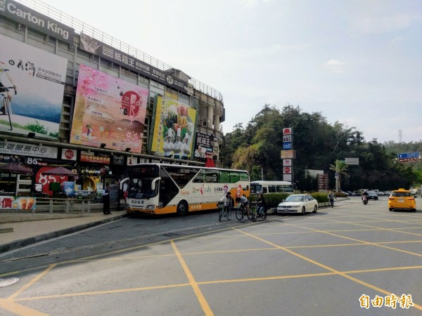 台灣好行日月潭線客運將停靠中台禪寺，每逢例假日往返各2班。（記者劉濱銓攝）