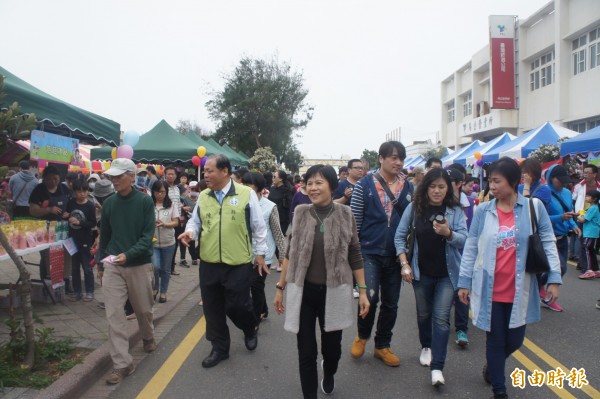 澎湖縣政府規畫四十場菊島市集，照顧弱勢婦女就業。（記者劉禹慶攝）