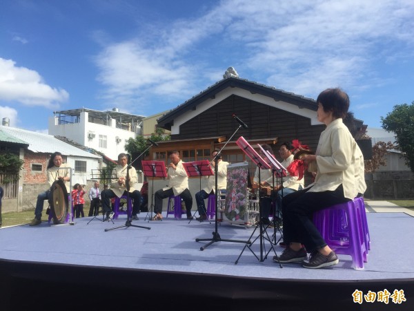 台東縣以歌聲及樂聲歡慶客家天穿日。(記者張存薇攝)