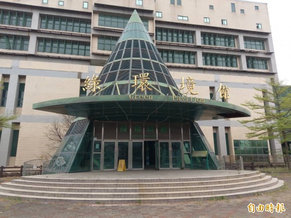岡山清潔隊將進駐閒置多時的綠環境館辦公。(記者蘇福男攝)