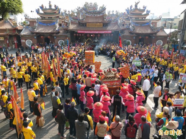 台灣遶境最久的旱溪媽祖於今天起駕。（記者張瑞楨攝）