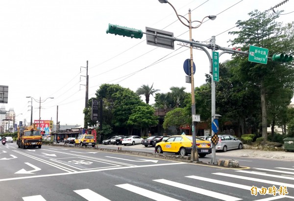 昔被網路票選為「爛路王」，中壢環中東路今平坦度媲美高速公路。（記者李容萍攝）