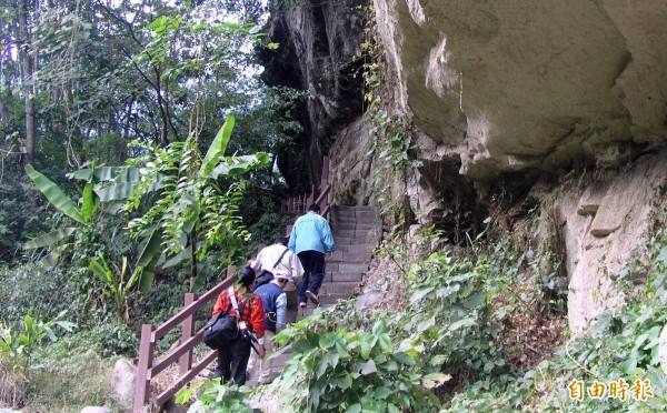 南投縣竹山鎮太極峽谷天梯將封園進行步道等各項設施整建工作。（記者謝介裕攝）