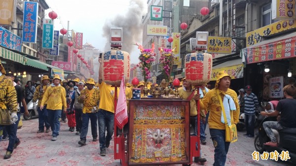 北港朝天宮媽祖出巡，小鎮沸騰。（記者廖淑玲攝）