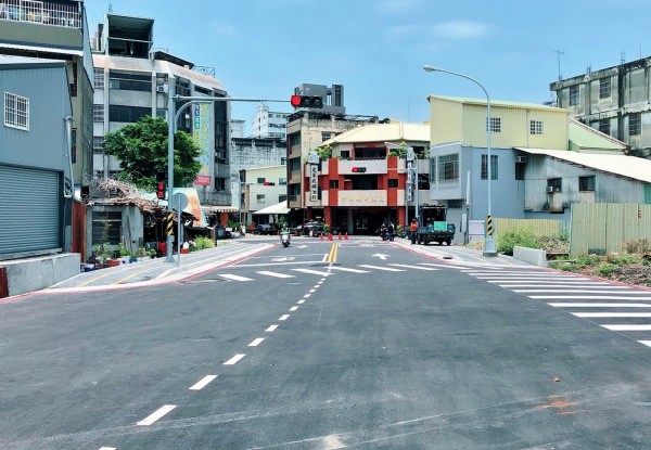 東區信義街打通至樂業二路正式通車。（圖由台中市建設局提供）