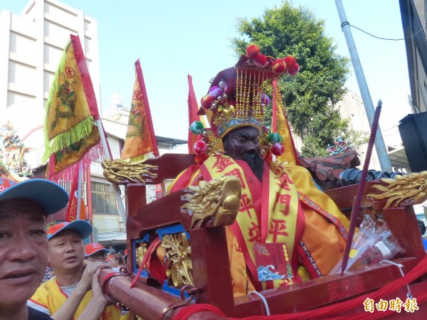 來自中國廈門、漳州、泉州及金門的關聖帝君造型不同,但都一身凜然正氣。(記者吳正庭攝)