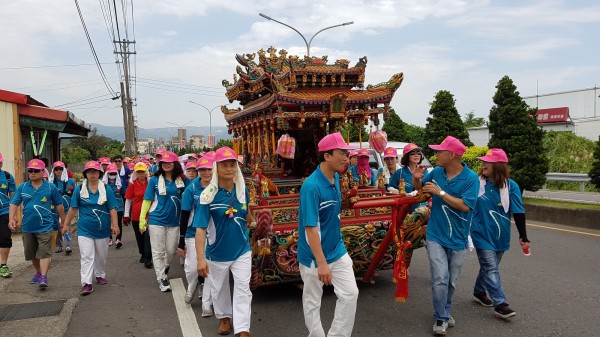 金包里二媽回娘家遶境活動，每年吸引上千名信眾參加。（新北市政府民政局提供）