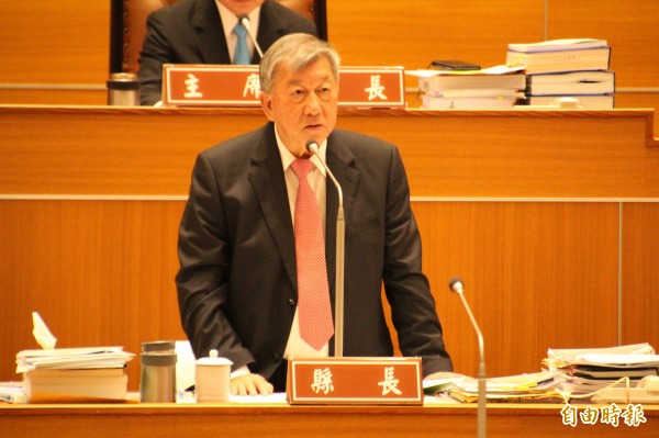 邱鏡淳認為,為了選票而開的社會福利,這事不是很好。(記者黃美珠攝)