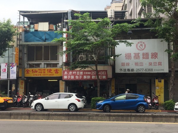 知名豆漿店秦老師日前遭竊60萬。（記者鄭景議攝）