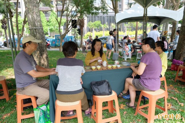 「新瓦屋好客上好茶」今年以「結合在地，接軌國際」為主軸，安排傳統在地茶席體驗，以及老字號茶廠如錦泰、台紅、沙坑等展售，還特?邀請國際茶文化專家展演日本茶道。（記者廖雪茹攝）