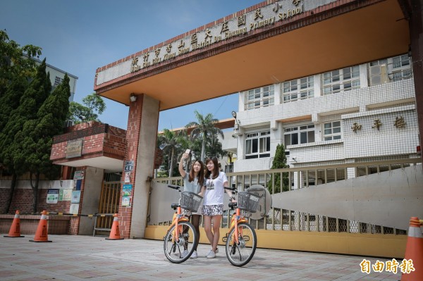 新竹市YouBike再新增2個站點,包括大庄國小和動物園等站點,整個竹市已達57個站,1325輛車,提供市民及遊客更多方便性。(記者洪美秀攝)