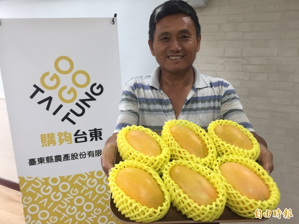 夏雪芒果在購夠台東電商平台也買得到。(記者張存薇攝)