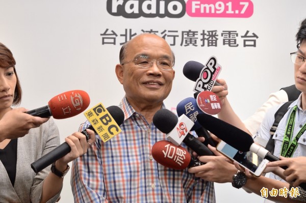 蘇貞昌說,成功跟失敗的關鍵在態度,提醒侯友宜要為成功找方法,不要老是為失敗找藉口。(記者何玉華攝)