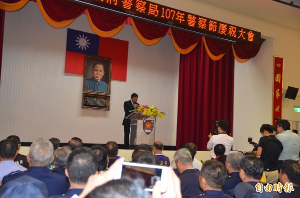 桃園市警察警察節慶祝大會,鄭文燦表示,將選定社宅打造警察職務宿舍。(記者鄭淑婷攝)
