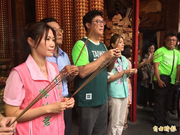 對於遭批拜票沒吃滷肉飯,姚文智今天說,自己吃素2個月,當然不能吃滷肉飯,「這個批評滿奇怪的。」(記者周彥妤攝)