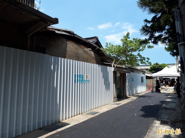 新竹市市定古蹟「新竹少年刑務所演武場」舉行修繕動工儀式,預計明年9月完工,將重現過去「練武」的場景,也會委外讓古蹟活化。(記者洪美秀攝)