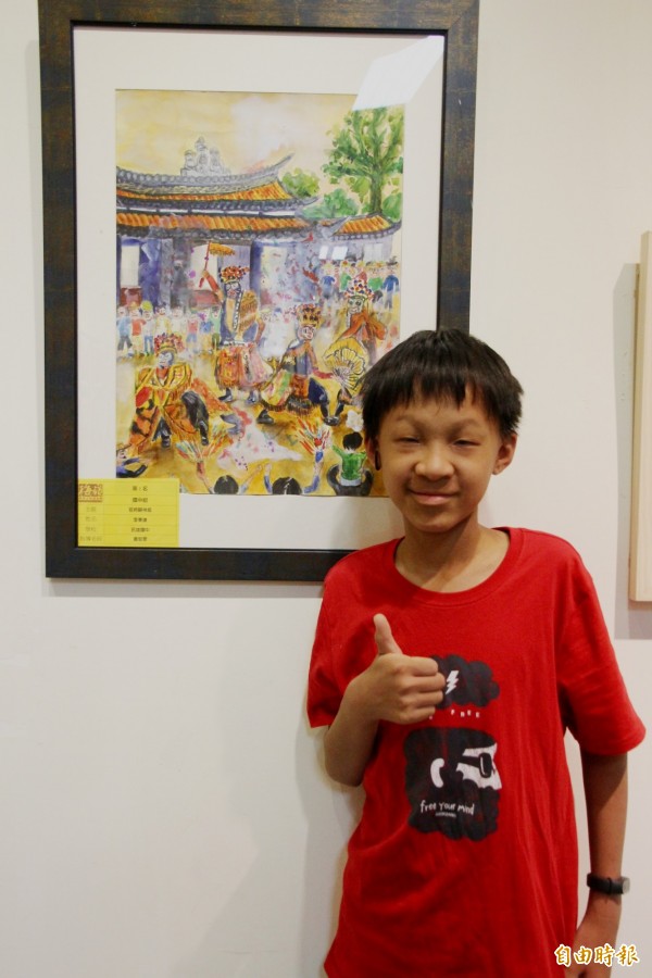 李秉謙獲得梅嶺美術文教基金會第五屆學生繪畫比賽國中組第一名。（記者林宜樟攝）