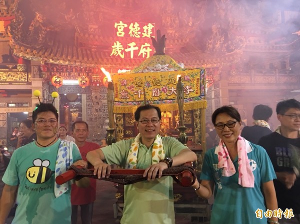過溝建德宮火燈夜巡今晚熱鬧登場。(記者蔡宗勳攝)