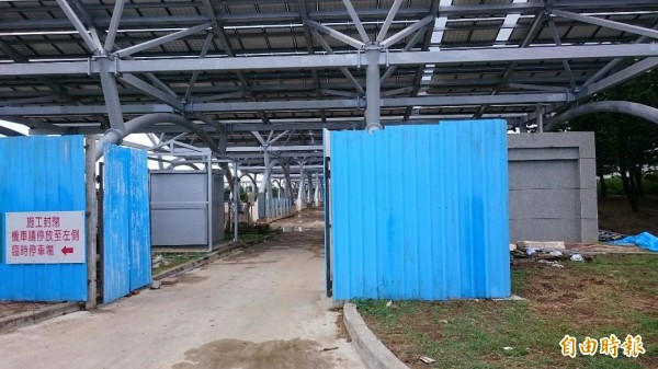 台電認為是友達光電變壓器故障,才會導致台電變電箱保險絲燒毀。(記者劉禹慶攝)