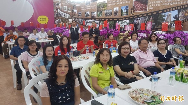 蕭淑麗競選總部召開臨時記者會,不少支持者到場力挺。(記者丁偉杰攝)