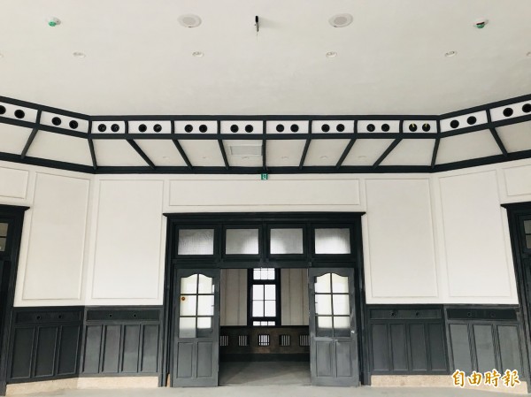 南美館一館為原台南警察署古蹟,修復後美輪美奐。(記者洪瑞琴攝)