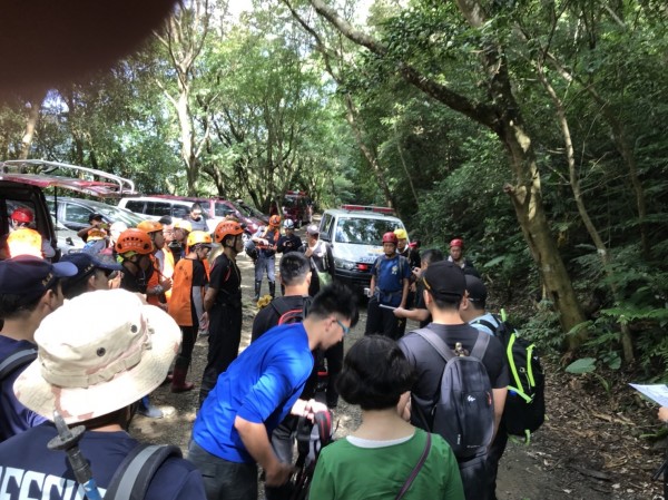 退休的台塑員工陳潤秀與高姓女性友人到新北市三峽熊空山區登山，刁山6天，新北市消防局3天來出動115人到該山區8處步道搜尋，但都沒有下落。（記者吳仁捷翻攝）