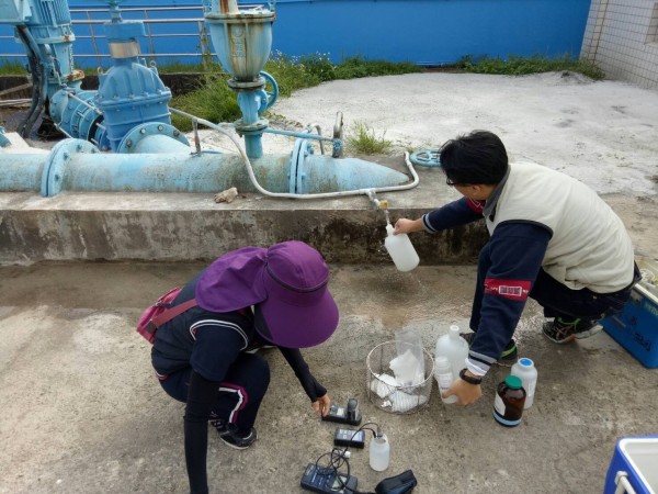 目前台中市與南投縣自來在水今年接受水質採樣檢驗合格。（記者蔡淑媛翻攝）