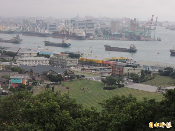 高雄舊港區永續發展會議十月登場，圖為駁二、鐵道公園一景。（記者王榮祥攝）