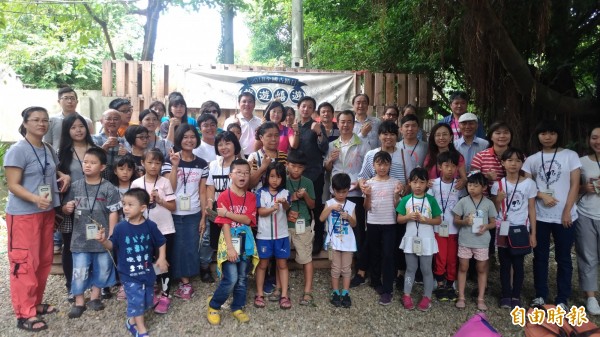 虎尾建國眷村吸引各地遊客前來踏訪。（記者廖淑玲攝）