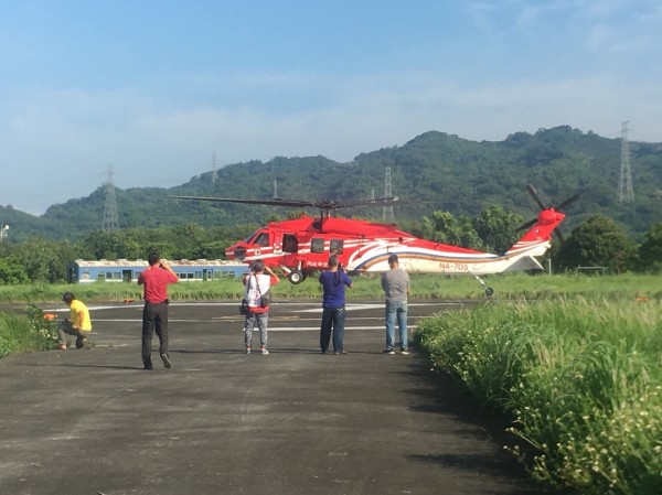 空勤總隊多次出動直升機，救援葉姓山友，耗費龐大救災資源。（南投縣消防局提供）