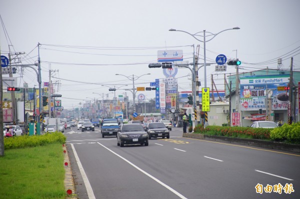 警方一早就進行調撥，因此就算出現逾2000輛的車量，仍未出現太大壅塞。（記者陳彥廷攝）