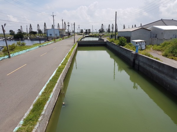 北門雙春社區在0823豪雨淹水達30公分，南市水利局表示，北門雙春前瞻計畫經費到位，將整體改善排水，提升北門雙春社區之防洪保護能力。（記者王涵平翻攝）