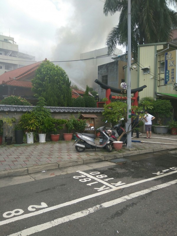 這起火警發生地點位於天理教東門教會周邊。（讀者提供）